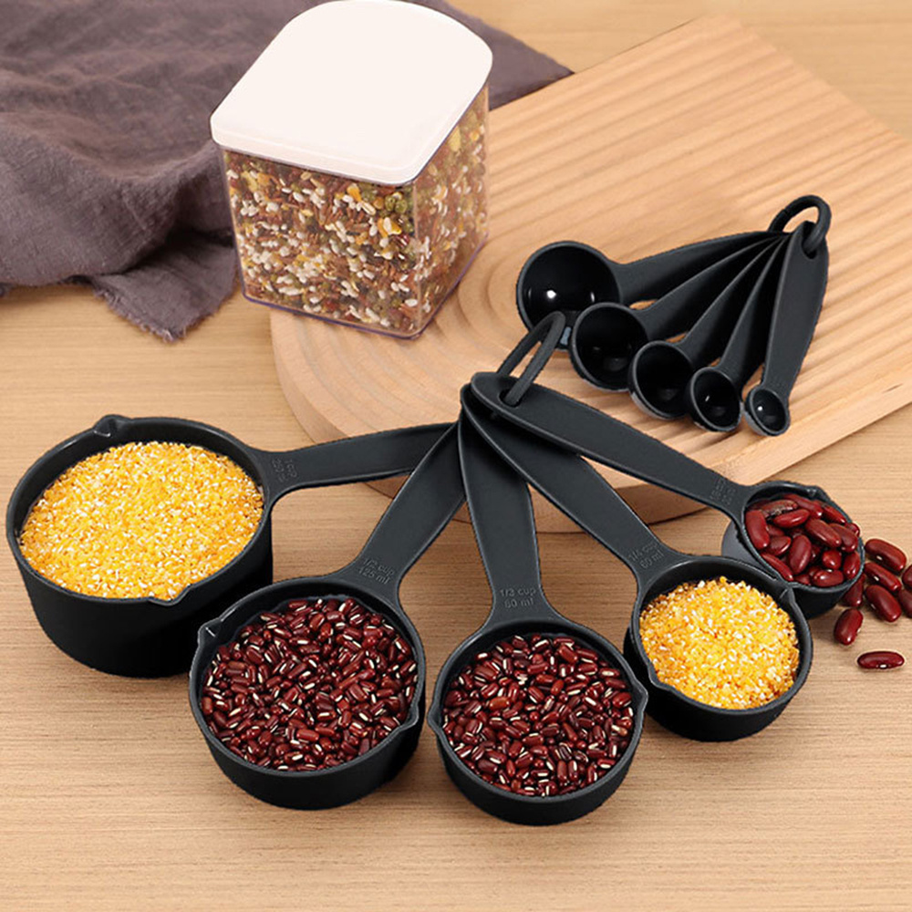 11個入りプラスチック製計量カップ＆卵黄分離器、積み重ね可能 - Kitchen Gadgets Products のレビューと価格